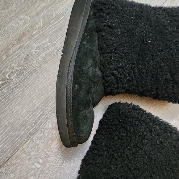 UGG Australia PATTEN Black Suede Sheepskin Boots Size US 7 #1006794 - Picture 9 of 9